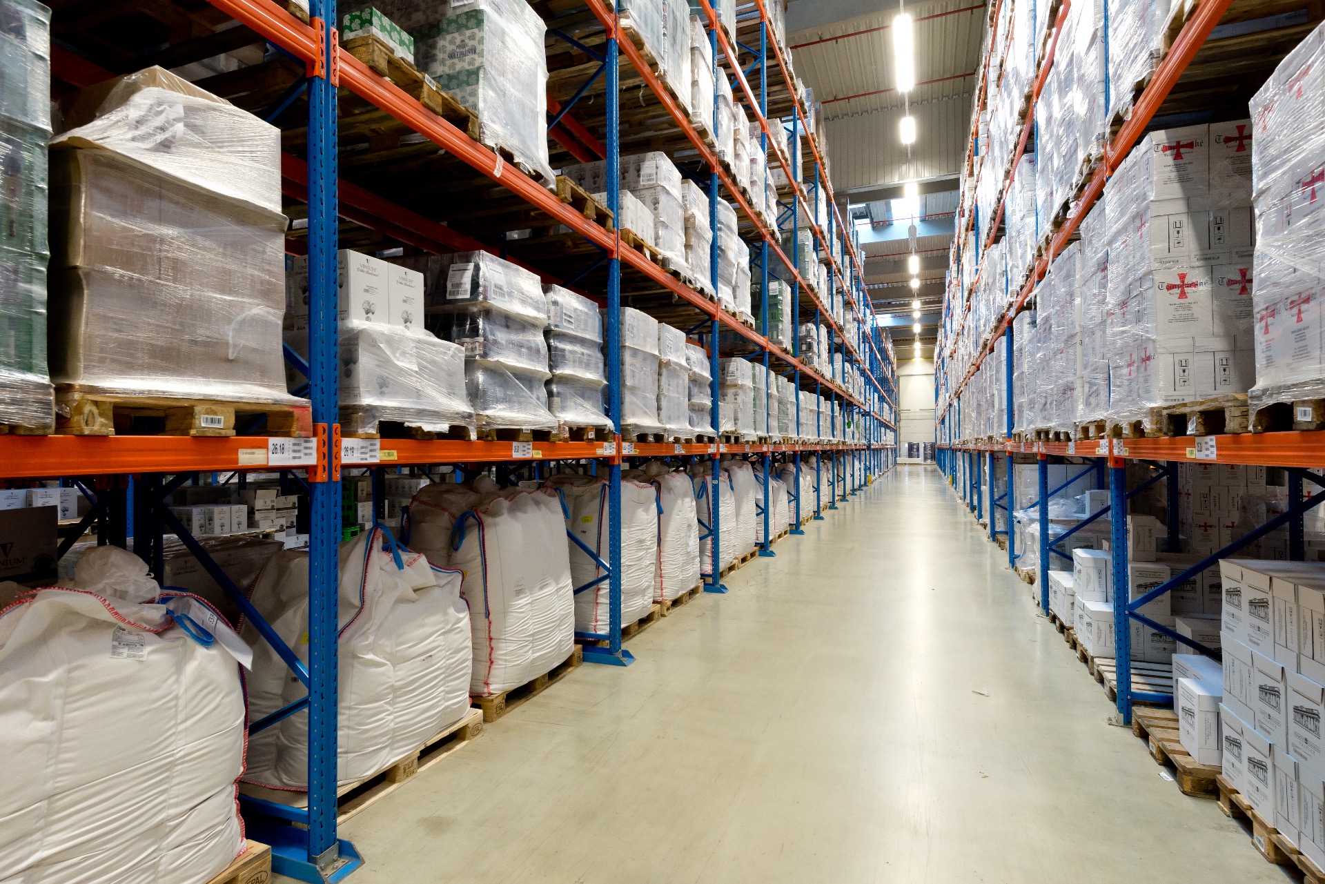 Skladník.řidič VZV, úkolová mzda, nábor 40 tis.!